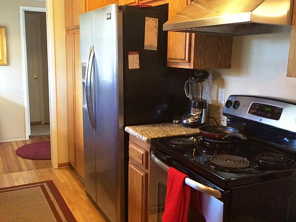 5th image of 3325 Martha Cir
