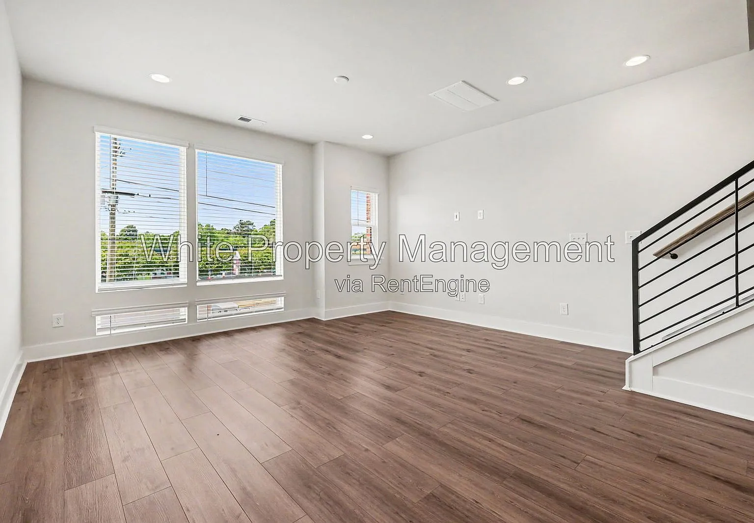 3 bed, 2.5 bath, 1729 sqft, $2,495 — Photo 3