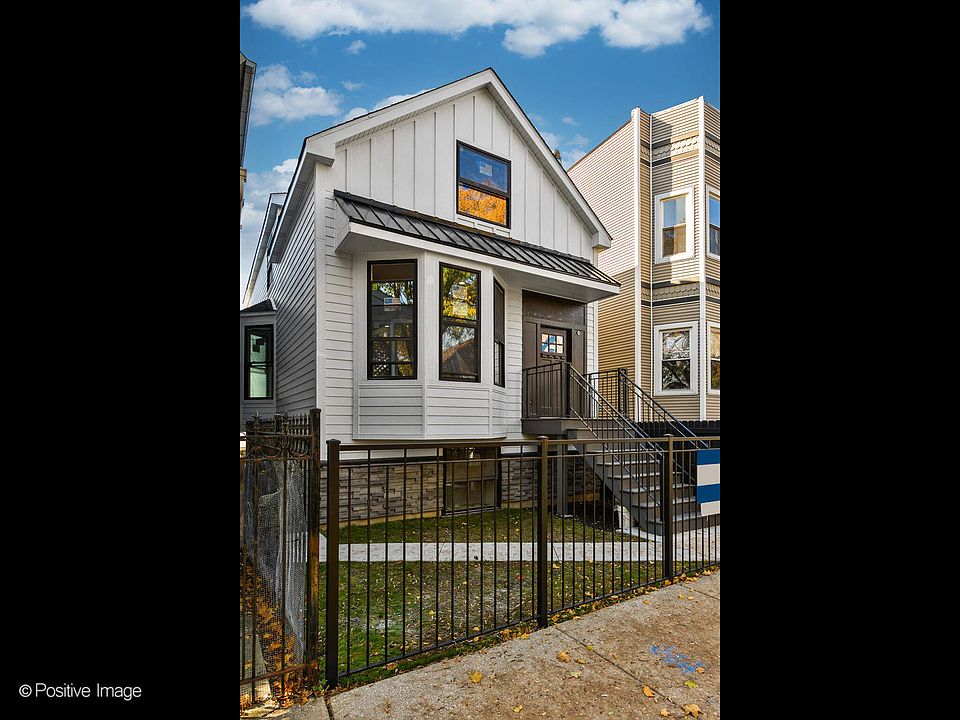 2nd image of 1746 N Whipple St