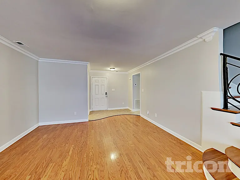 4700 Winterberry Ln — Photo 4