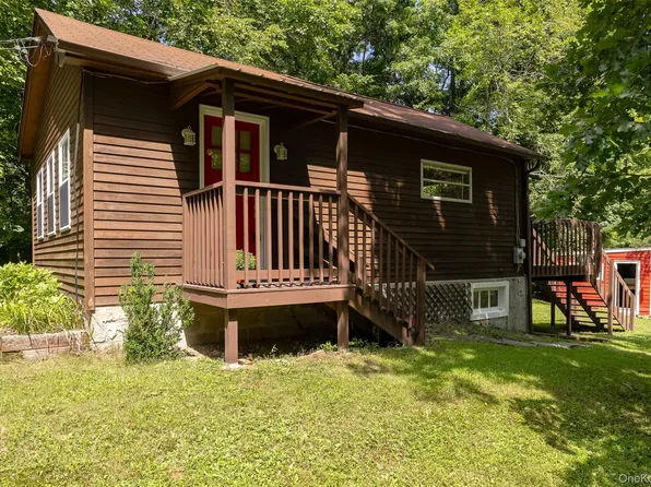 710 Pumpkin Lane, Clinton Corners, NY 12514
