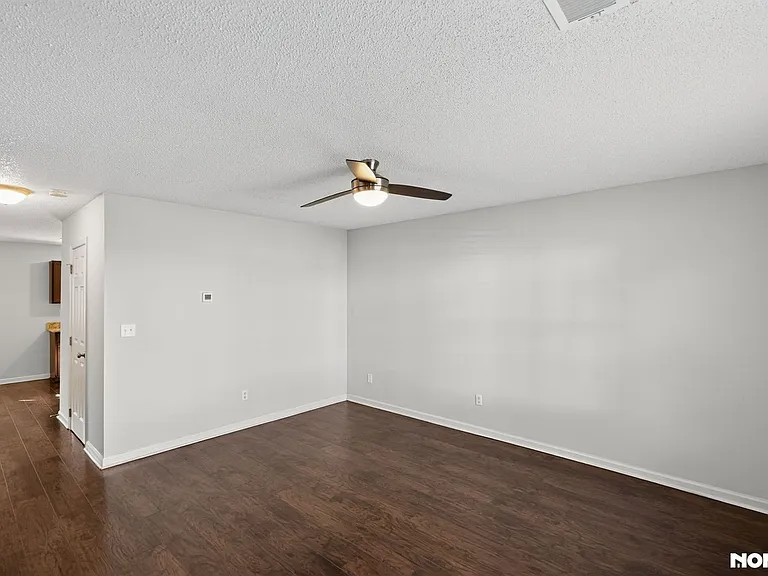 38 Princeton Glen Ct — Photo 8