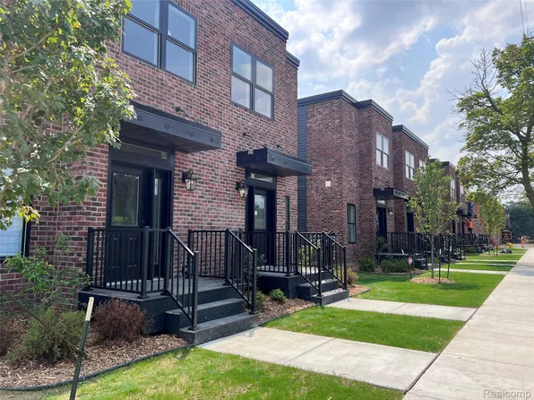 211 W 5th Ave, Flint, MI 48502