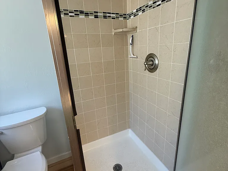 8003 Harvard Dr — Photo 7