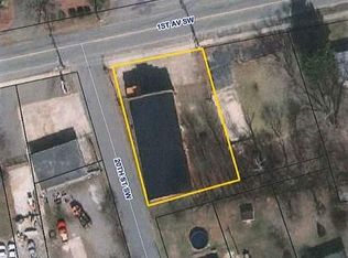 1943 1st Ave SW, Hickory, NC 28602