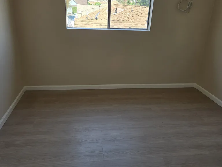 8925 Hildreth Ave #E — Photo 10