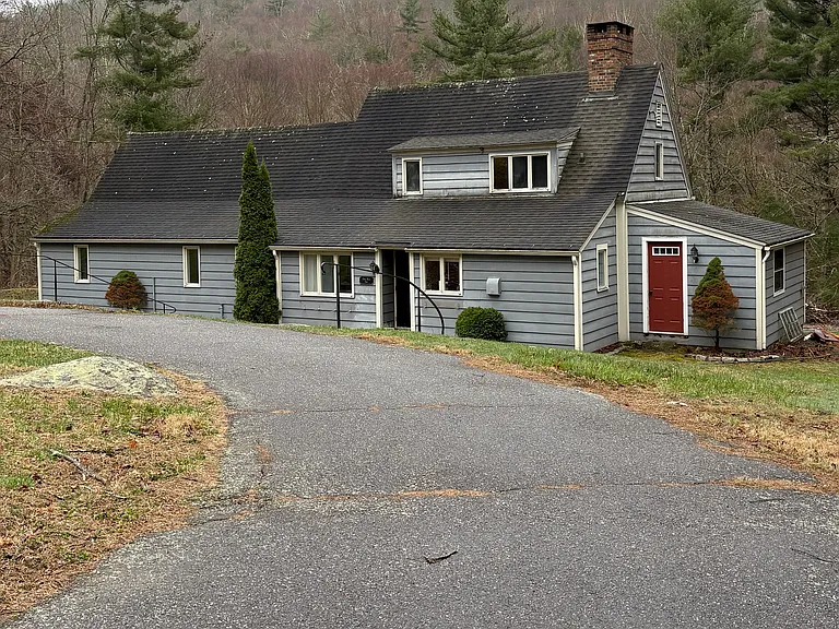 57 Warren Hill Rd — Photo 1