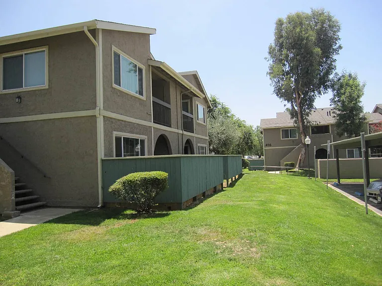 Mountain View — Photo 2
