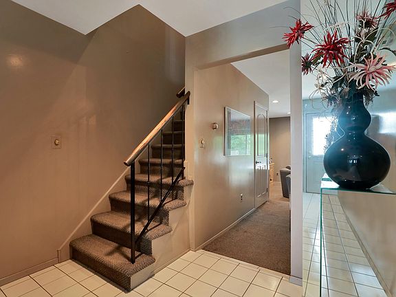 4th image of 134 Woodlake Dr #134
