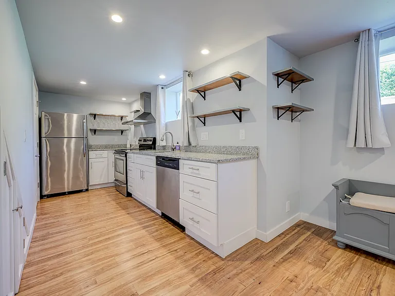 6216 45th Ave NE — Photo 18