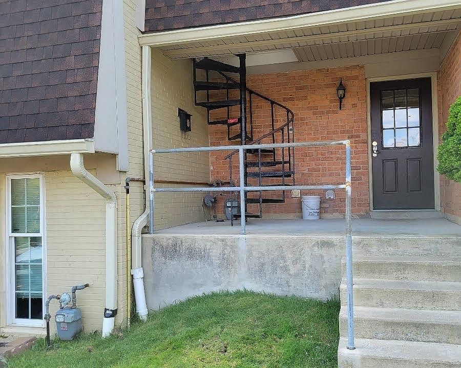 Entrance (Spiral Stairs)