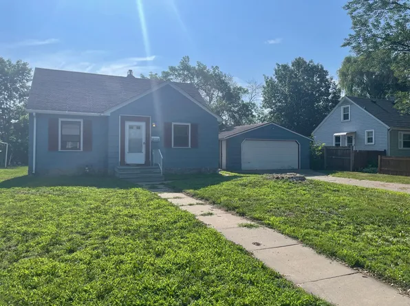 5330 Girard Ave N, Brooklyn Center, MN 55430