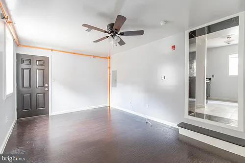 507 W Girard Ave #9-3R Photo 1