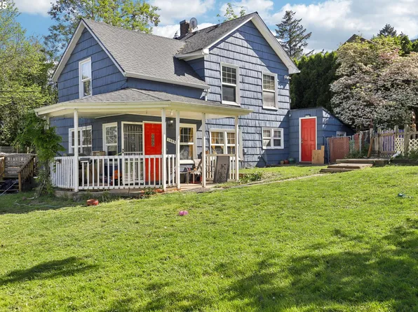 1445 SW 26th Ct, Gresham, OR 97080