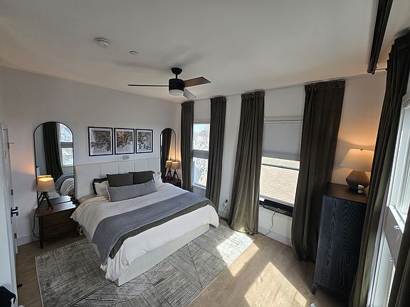 5th image of 163 Glen St #201