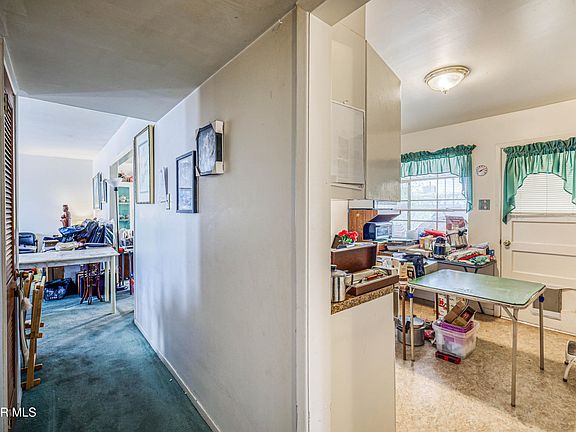 3rd image of 404 Christopher Ave