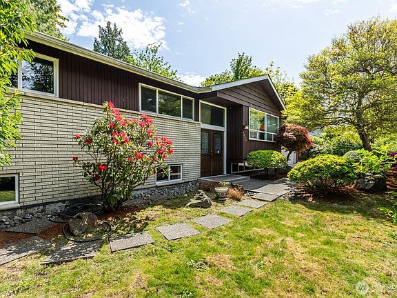 5th image of 4840 119th Avenue SE