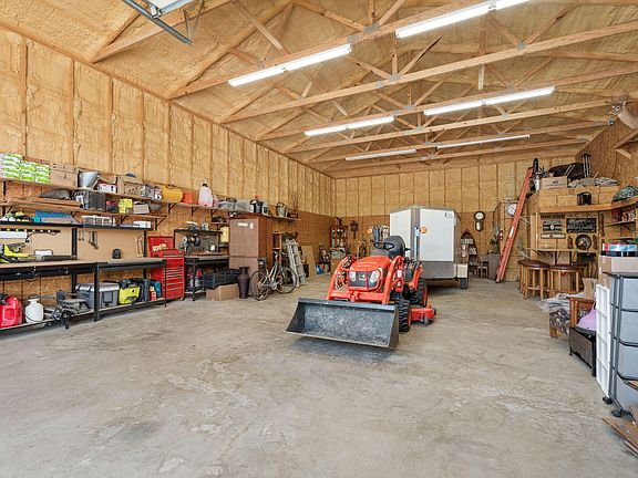 4th image of 705 Watson Road