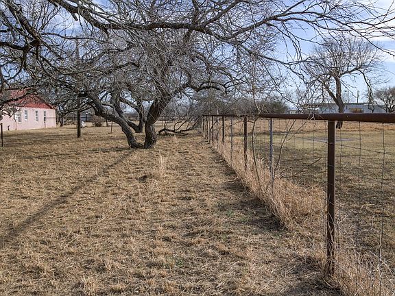 3rd image of 522 County Road 619