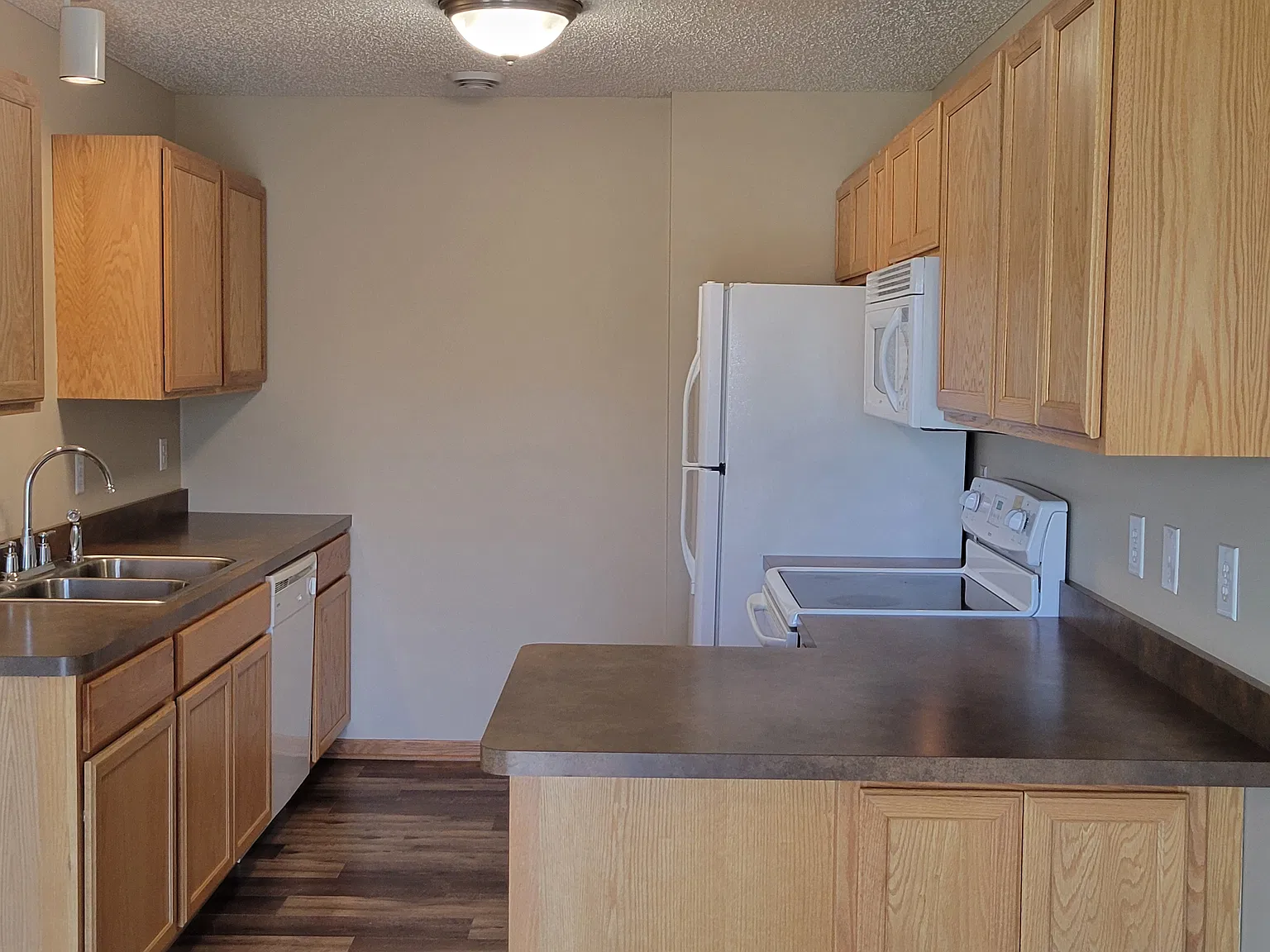 2 bed, 1344 sqft, $1,650 — Photo 2