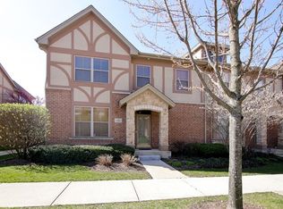 1951 Farnsworth Ln, Northbrook, IL 60062