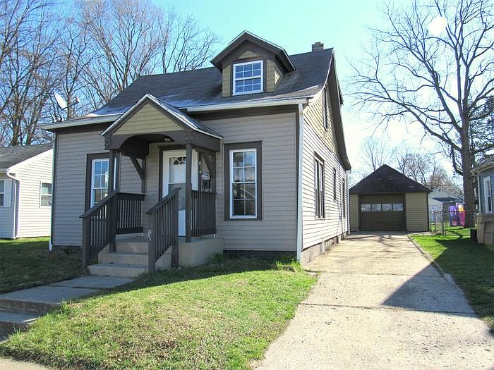 1st image of 614 S 26th St