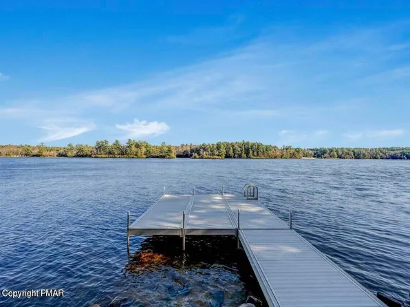 5358 Woodland Ave, Pocono Pines, PA 18350