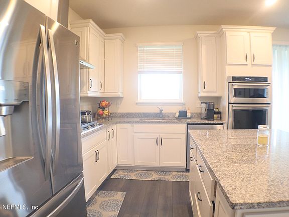 2nd image of 250 Myrtle Oak Ct