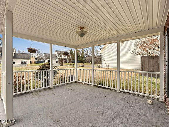 4th image of 8208 Blarney Ln