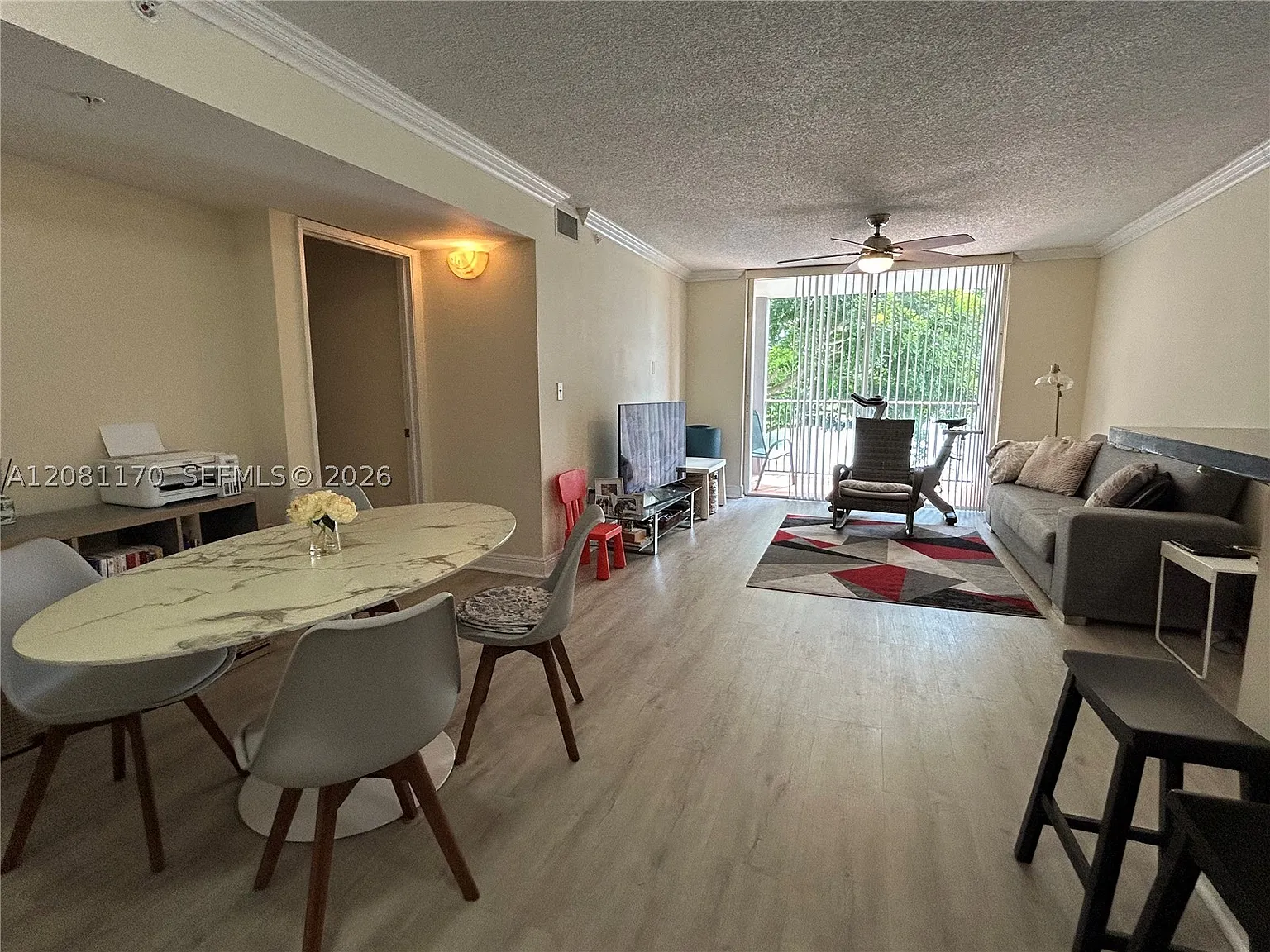 2 bed, 2.0 bath, 994 sqft, $2,700 — Photo 2