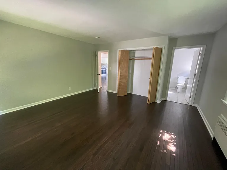 9 Lucy St #A — Photo 8