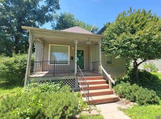 421 Nebraska Ave, Holton, KS 66436