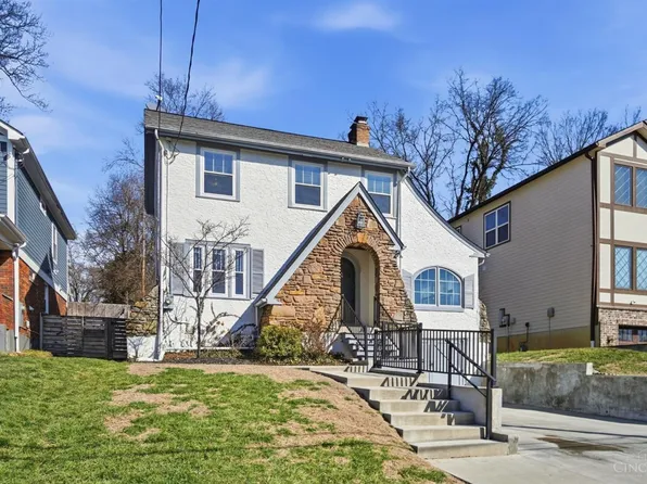 3110 Kinmont St, Cincinnati, OH 45208