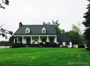 2775 E Oakwood Rd, Oxford, MI 48370