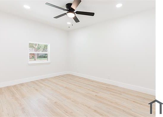 5th image of 10307 Pinecrest Dr