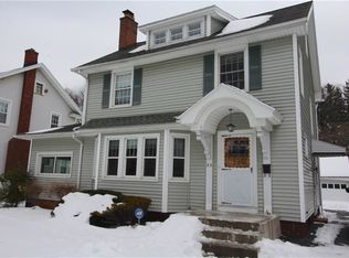 35 Quentin Rd, Rochester, NY 14609