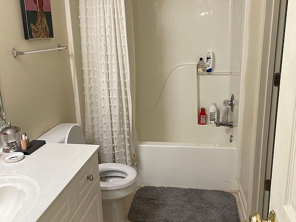 5th image of 1424 S Donahue Dr APT A