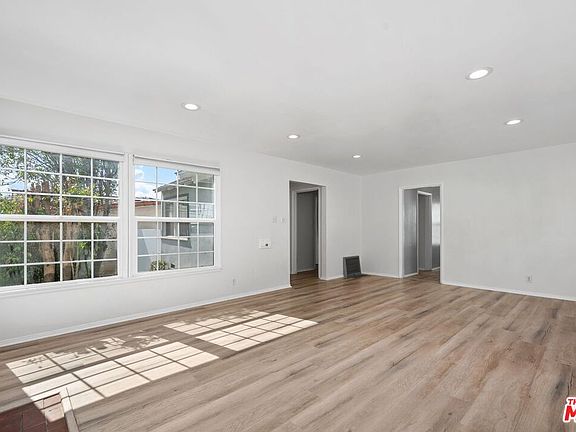 4th image of 1019 Amherst Ave