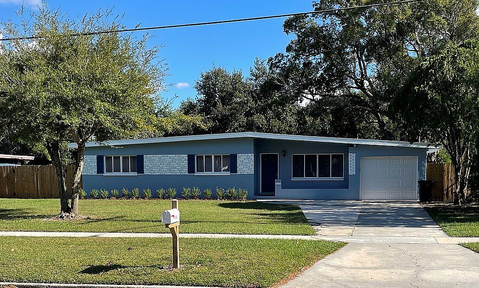 5152 Lake Howell Rd.