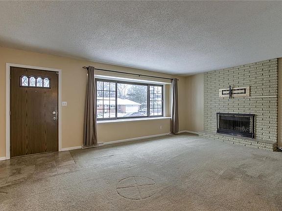 3rd image of 2908 N 79th Ter