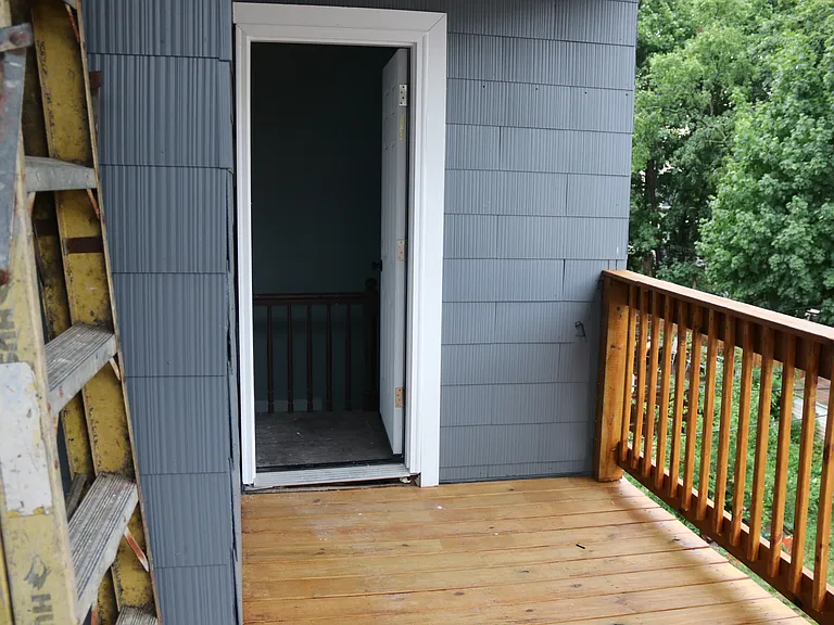 44-46 Edgewood St #2 — Photo 13