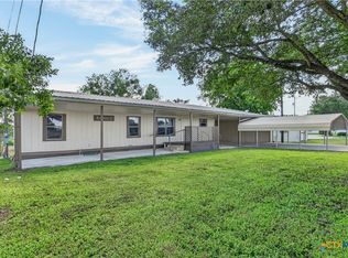 1619 Seydler St, Gonzales, TX 78629
