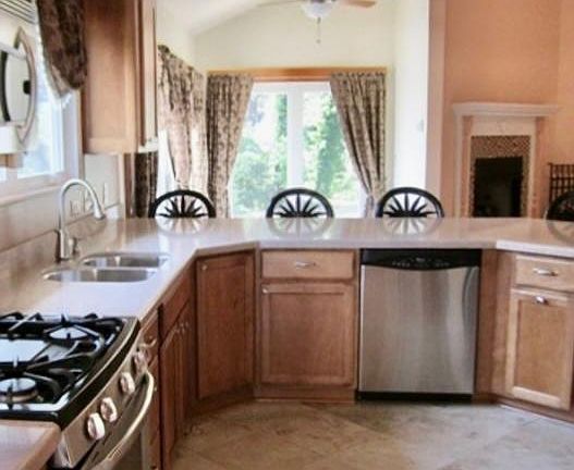 4th image of 630 Millslough Ln