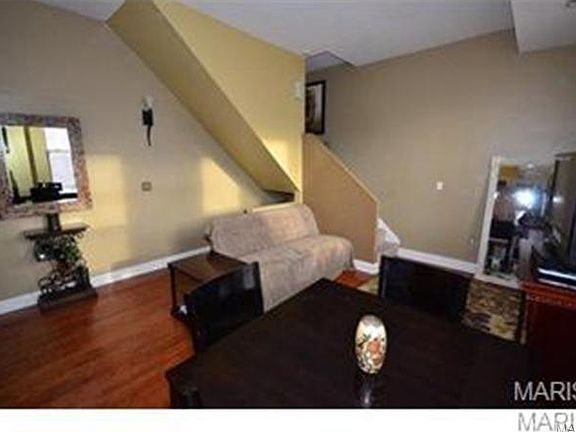 2nd image of 2005-2007 Lynch St #2005