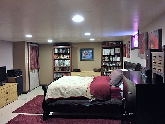 Bonus room or bedroom