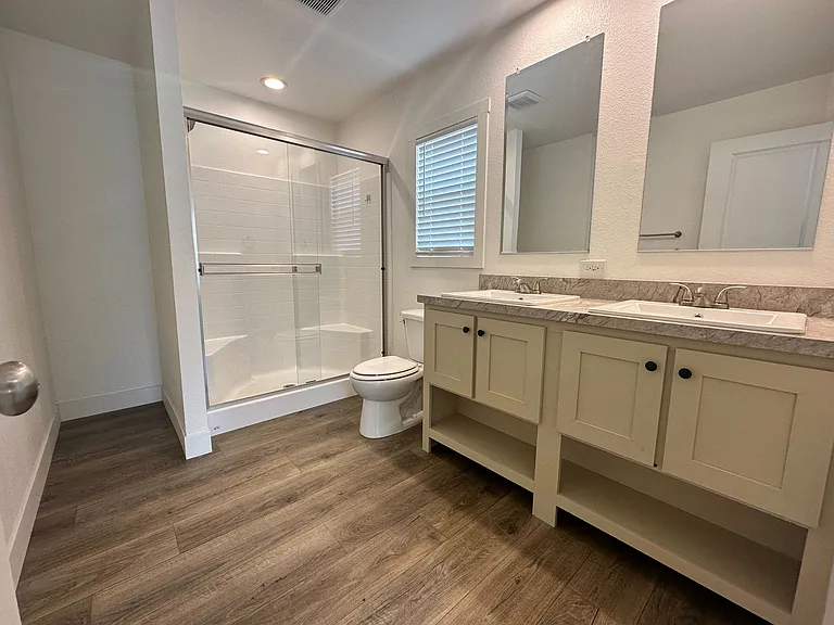 2060 N Ctr #430 — Photo 13