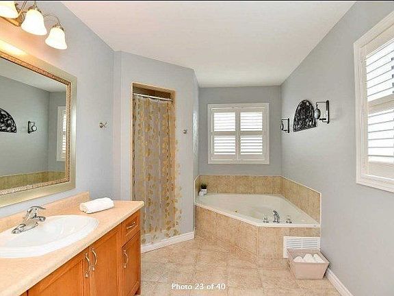 3rd image of 158 Silverlace Cir