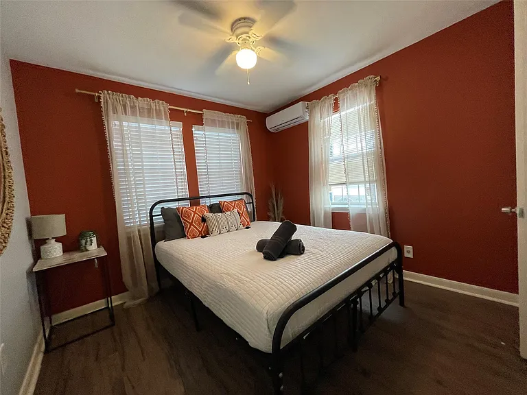 2409 Bastrop St #2 — Photo 5