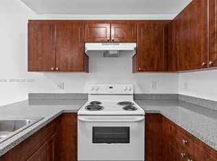 2429 W 78th St APT 102, Hialeah, FL 33016