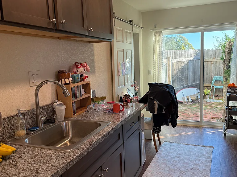 311 Longview Ln — Photo 4